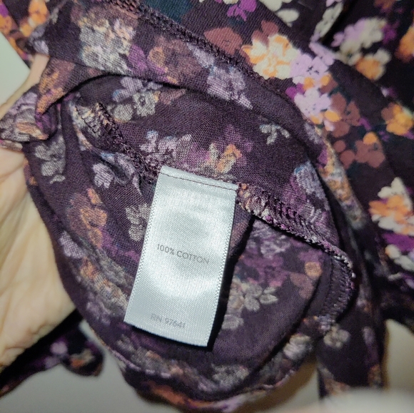 Floral button down top - Picture 5 of 9